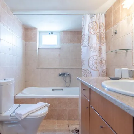 Διαμέρισμα Spacious Near Downtown *